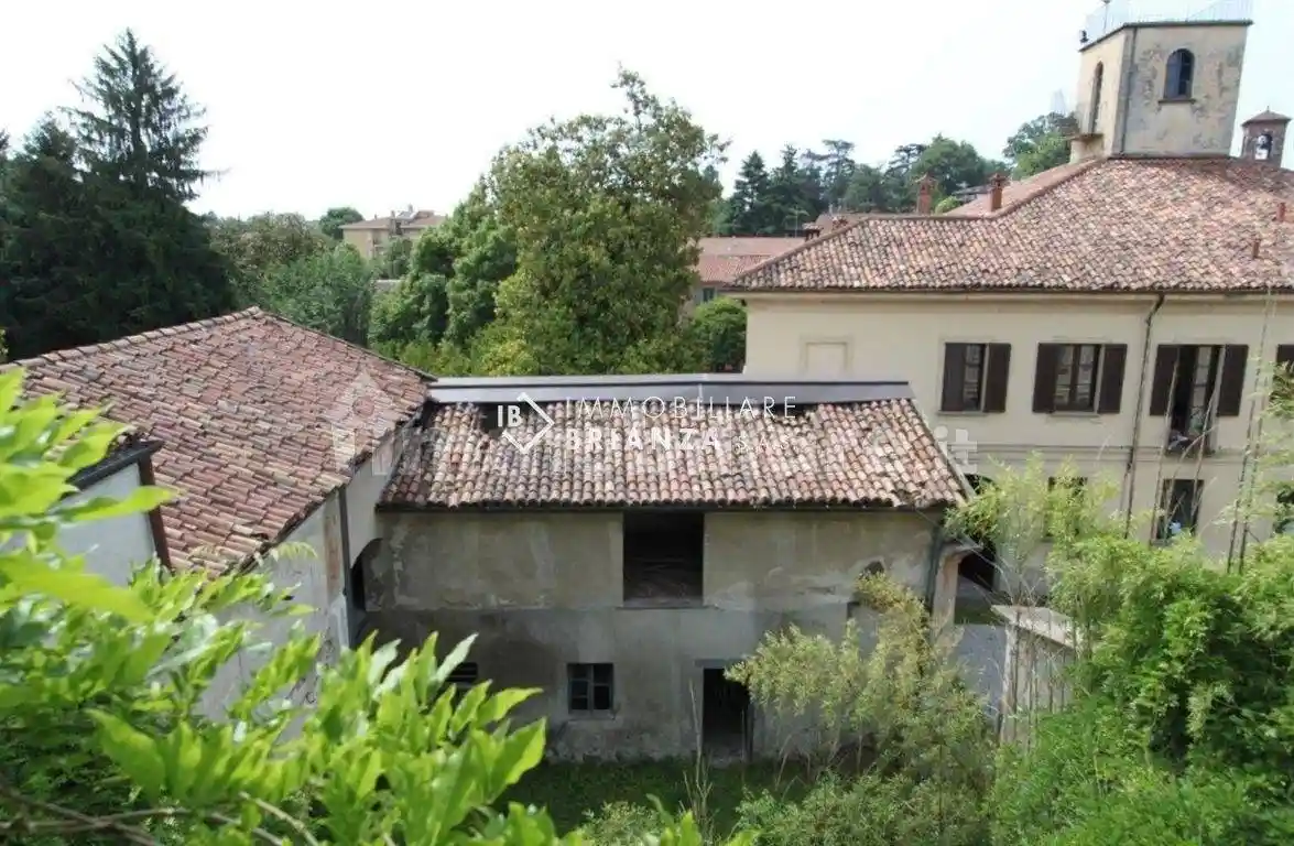 Rustico - Casale in vendita a Besana in Brianza