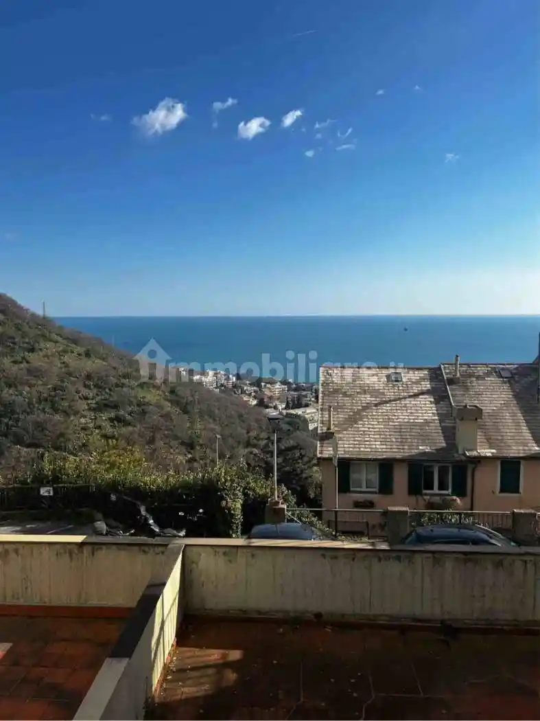 Casa indipendente in vendita a Genova