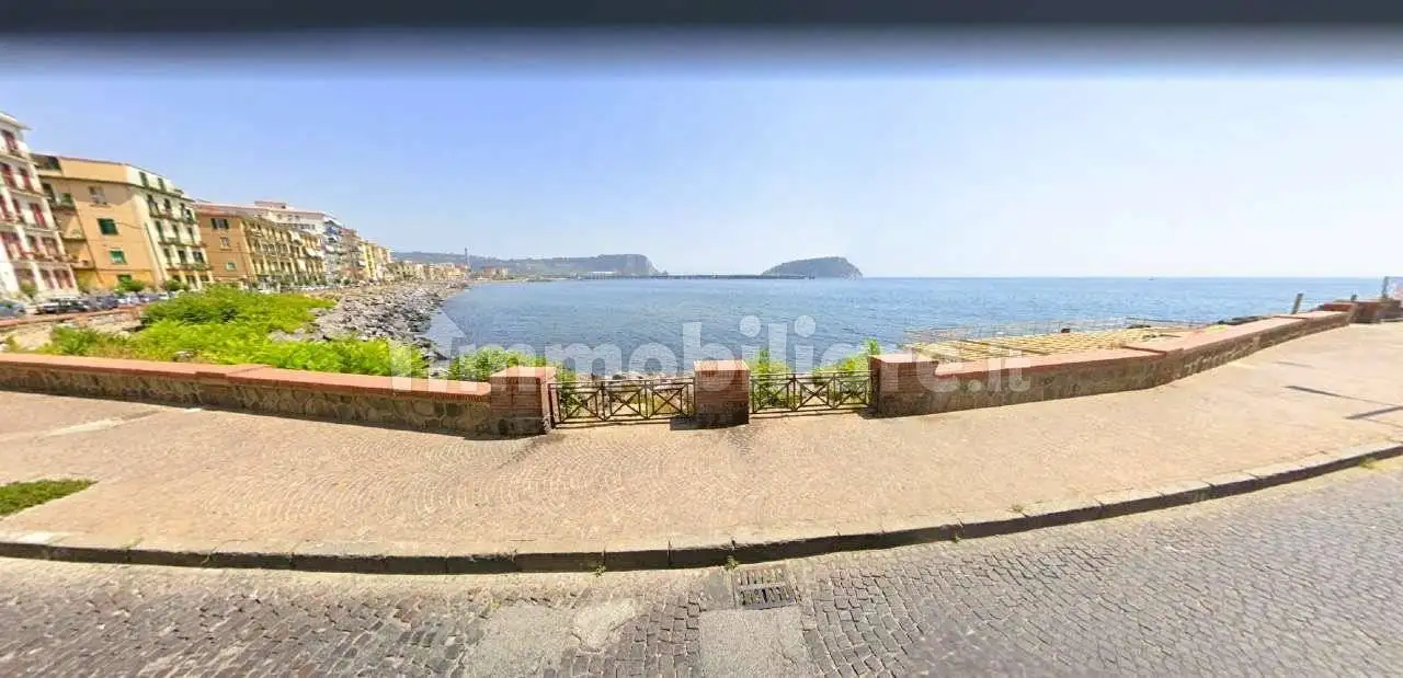 Appartamento in affitto a Pozzuoli