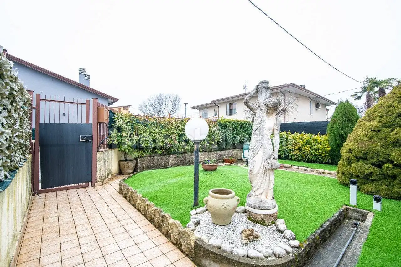 Casa indipendente in vendita a Abano Terme