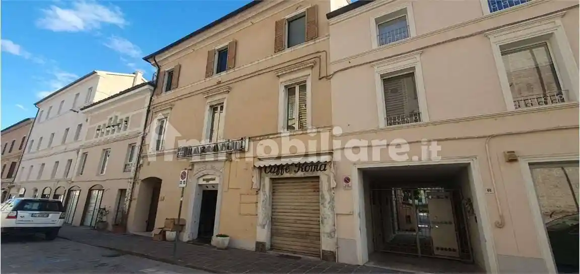 Appartamento in vendita a Jesi