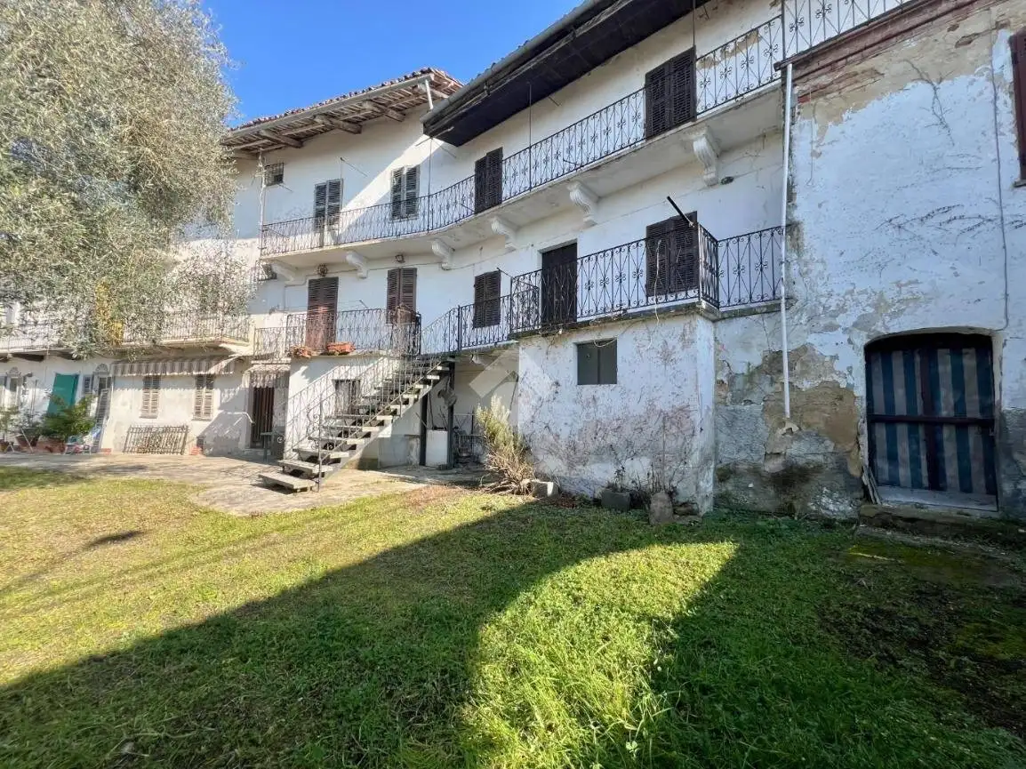 Villa in vendita a Passerano Marmorito