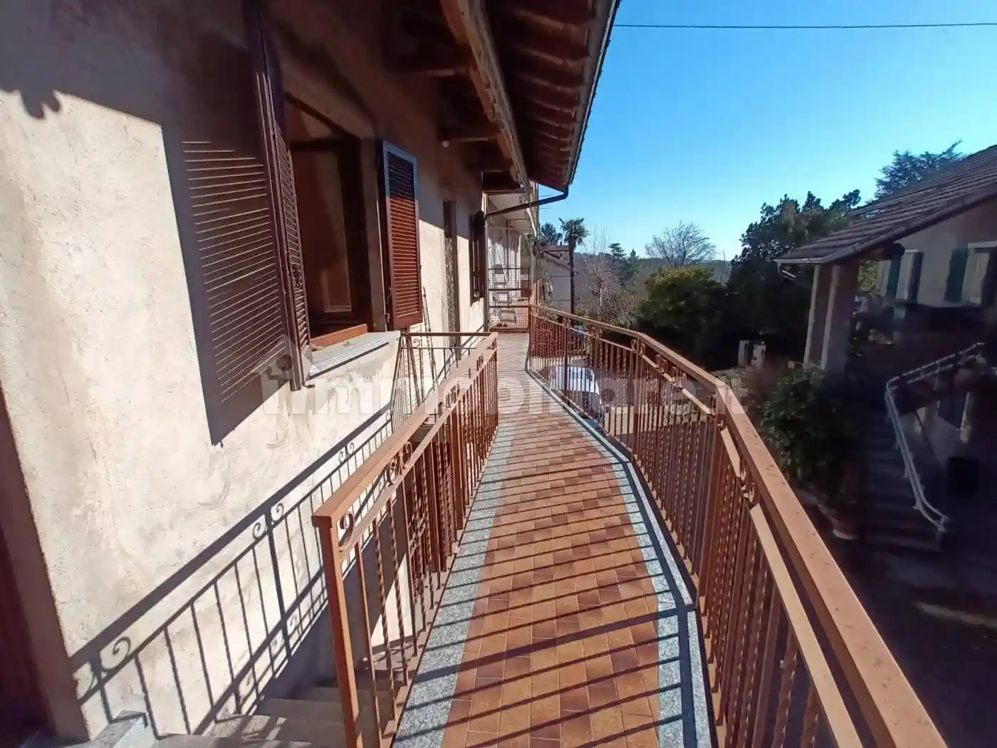 Casa indipendente in vendita a Comerio