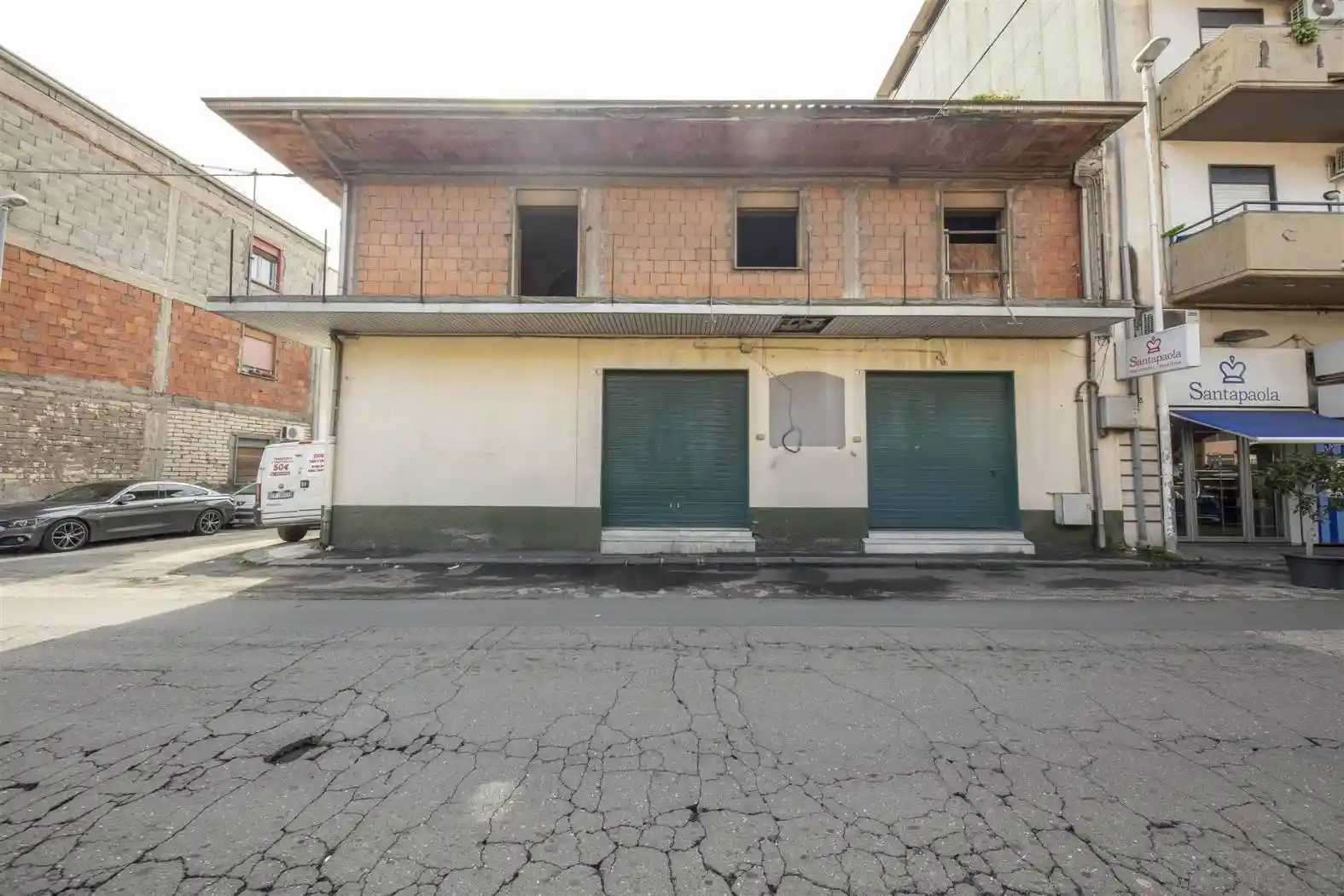 Palazzo - Edificio in vendita a Misterbianco