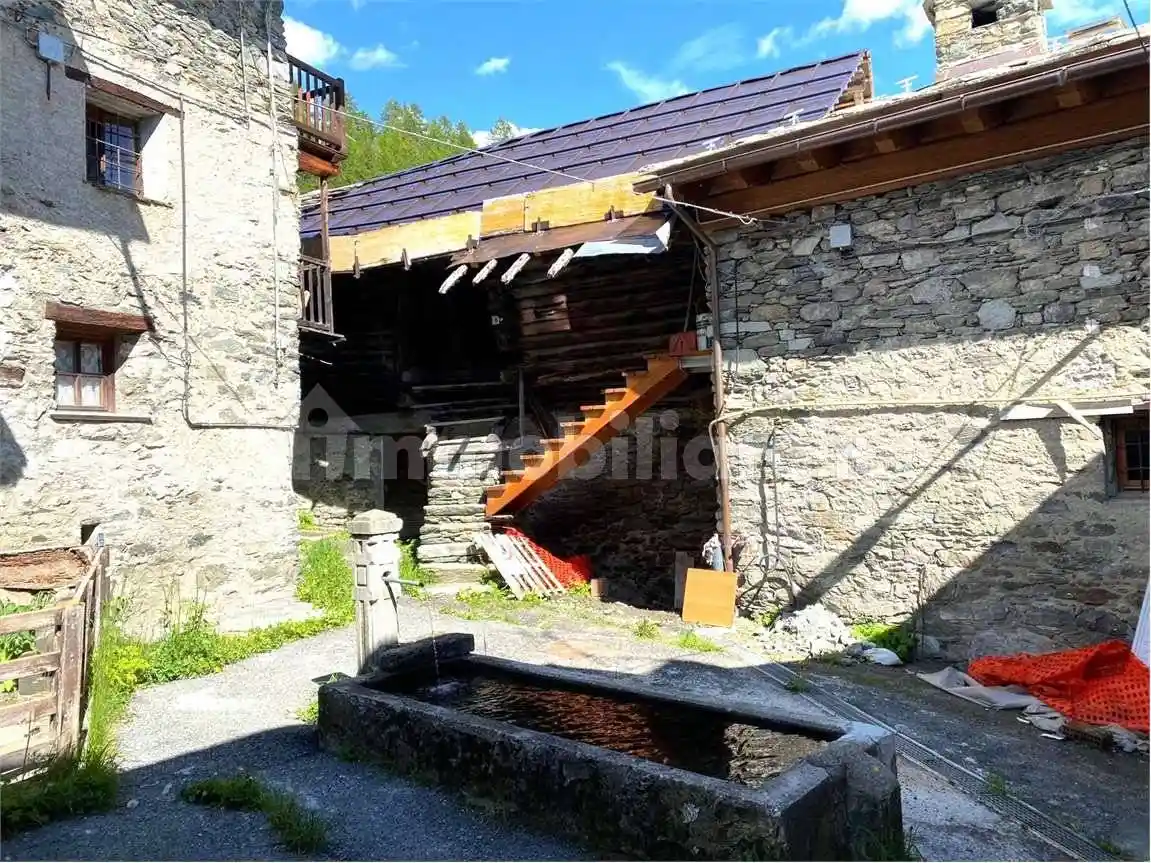 Rustico - Casale in vendita a Brusson