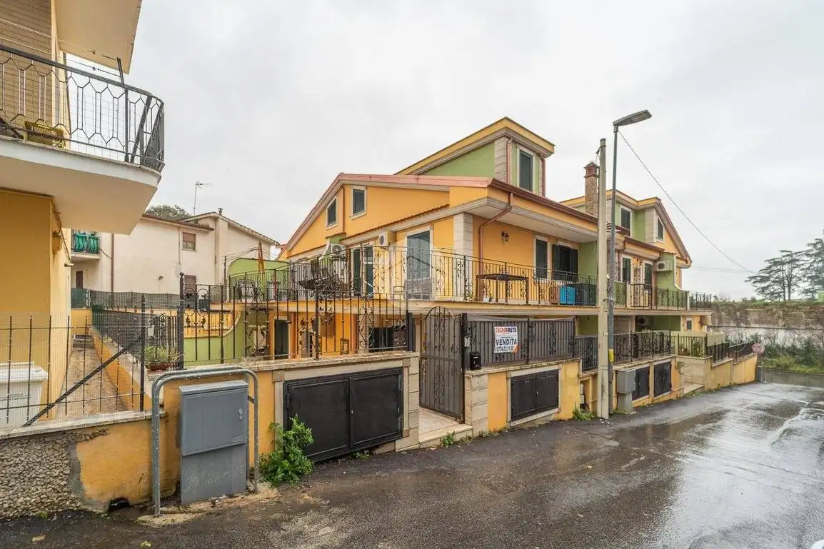 Appartamento in vendita a Guidonia Montecelio