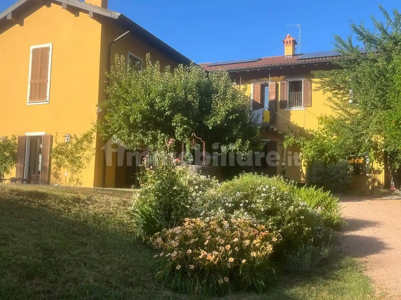 Villa unifamiliare via Dante Alighieri, Casbeno, Varese - foto 2