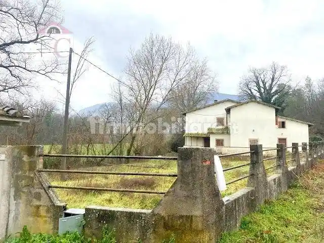 Rustico - Casale in vendita a Narni