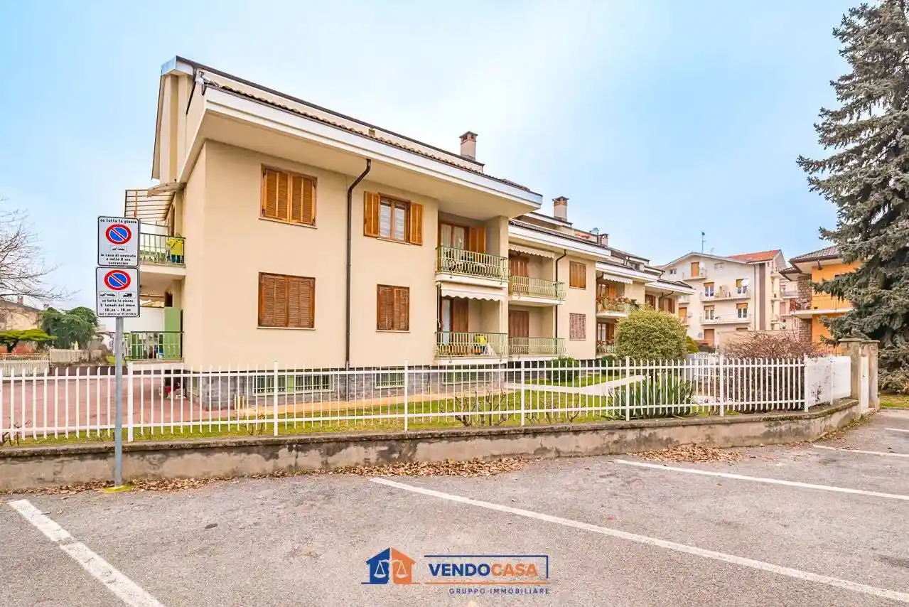 Palazzo - Edificio in vendita a Dronero