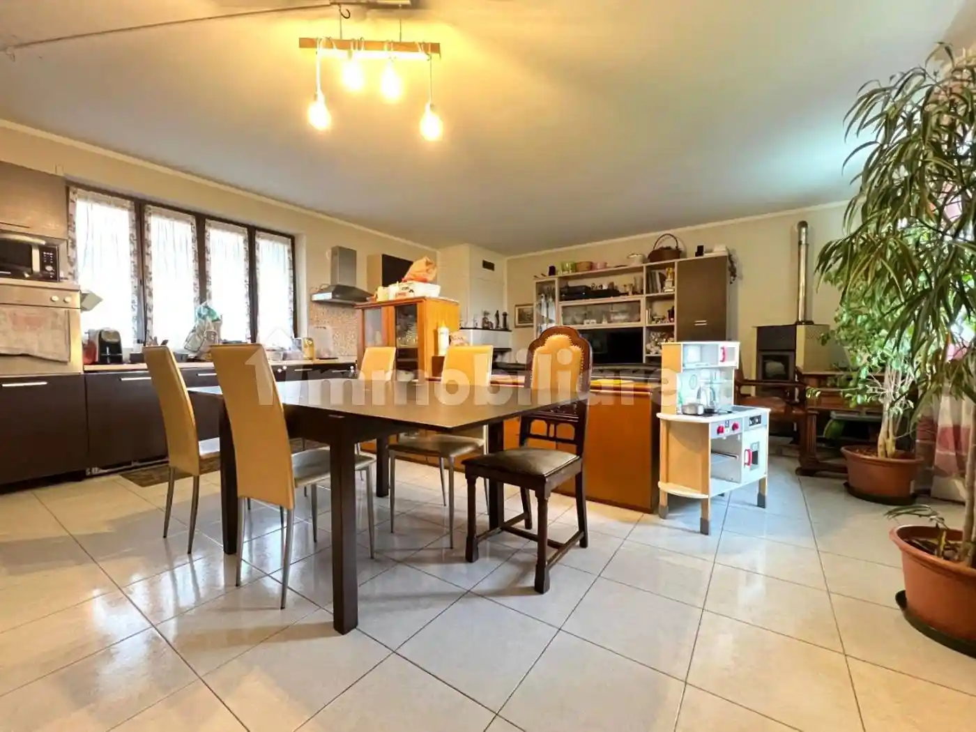 Villa in vendita a Canale