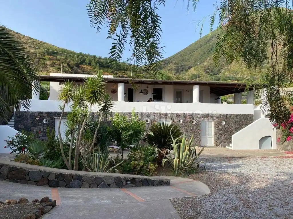 Villa in vendita a Malfa