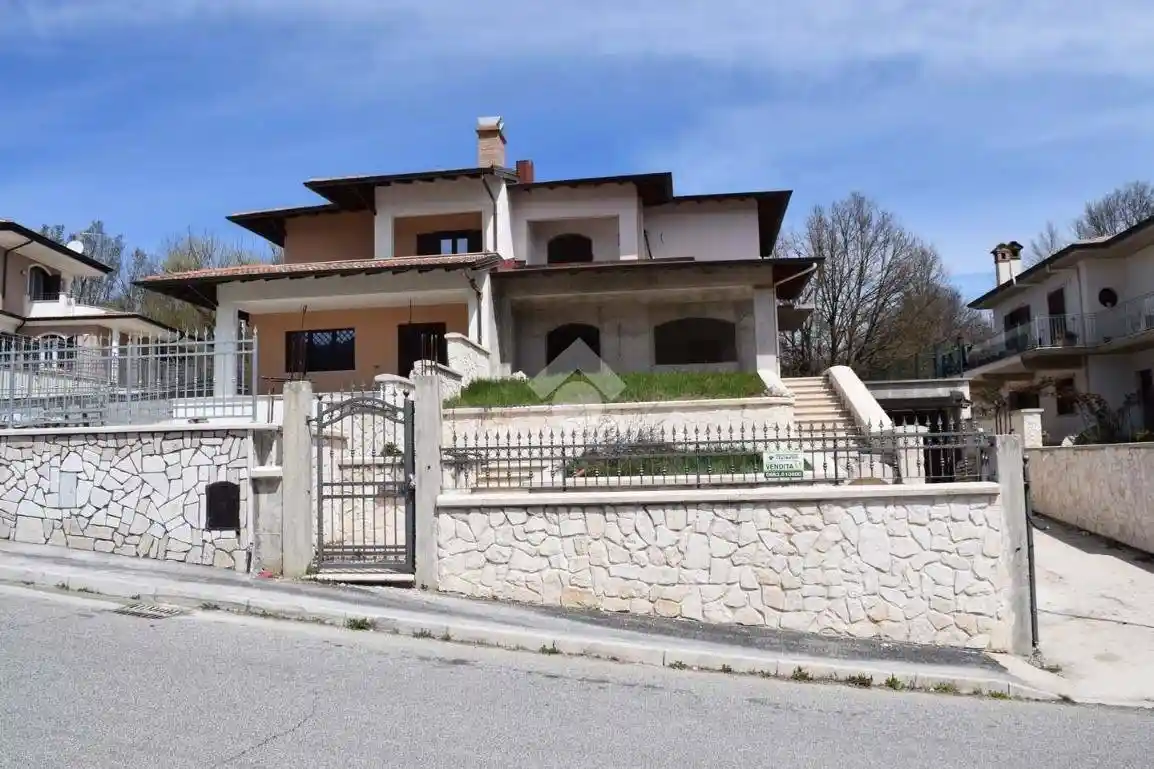 Villa in vendita a Tagliacozzo