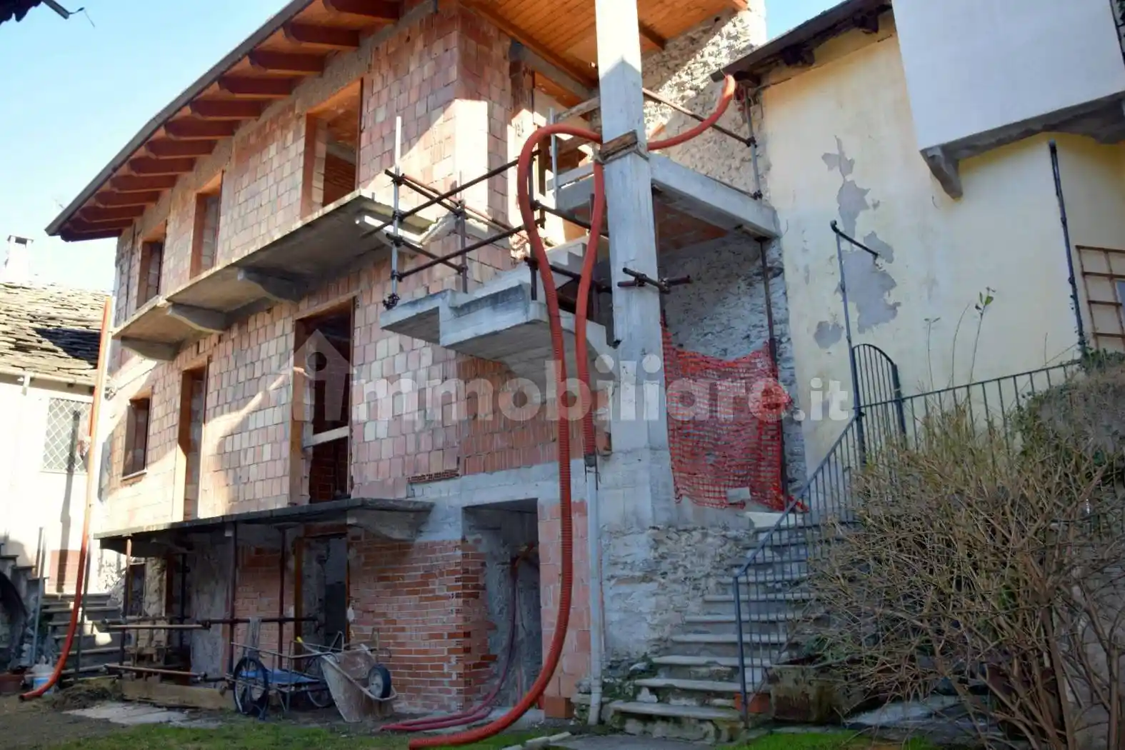Casa indipendente in vendita a Bussoleno
