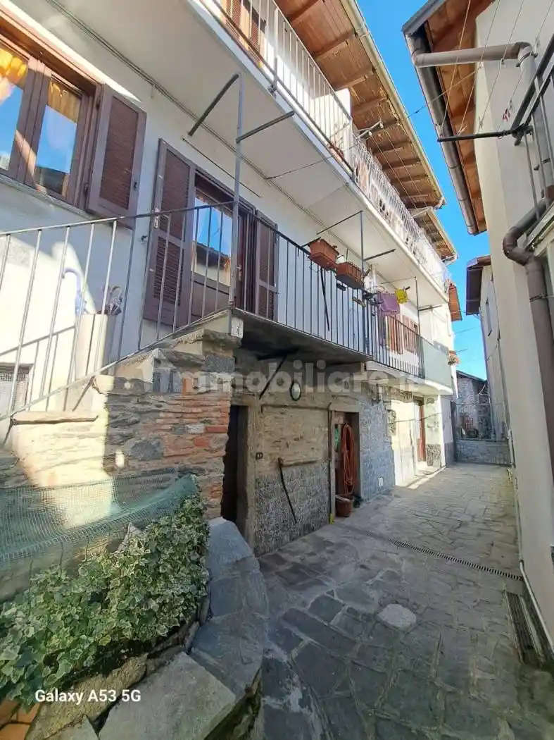 Casa indipendente in vendita a Ghiffa