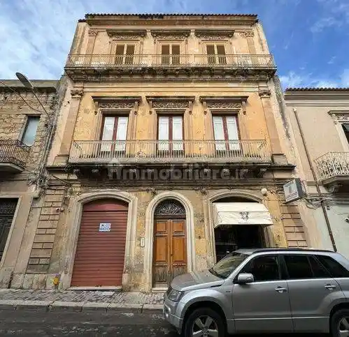 Appartamento in vendita a Vittoria