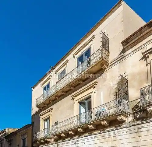 Appartamento in vendita a Vittoria