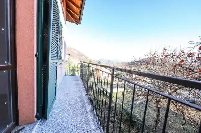 Villetta a schiera in vendita a Cuasso al Monte