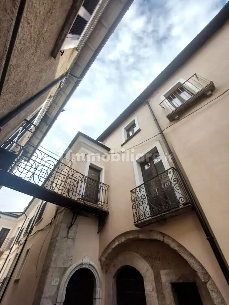 Appartamento in vendita a Corfinio