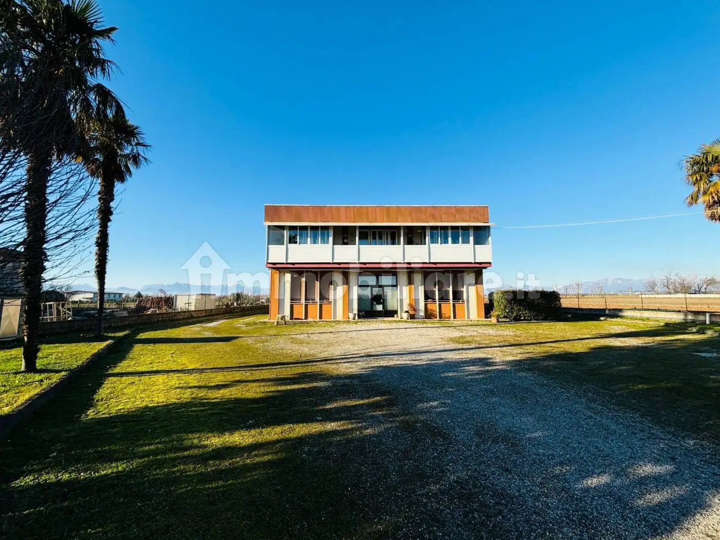 Palazzo - Edificio in vendita a Mereto di Tomba