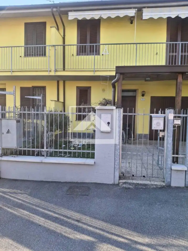 Villetta a schiera in vendita a Vistarino