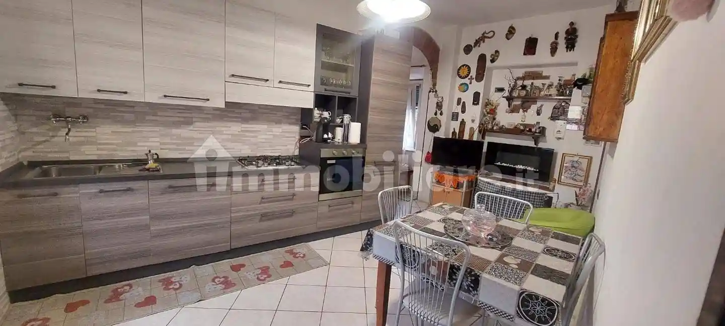 Appartamento in vendita a Carrara