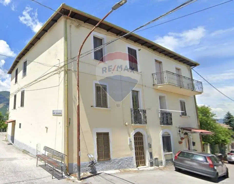 Appartamento in vendita a Tornimparte