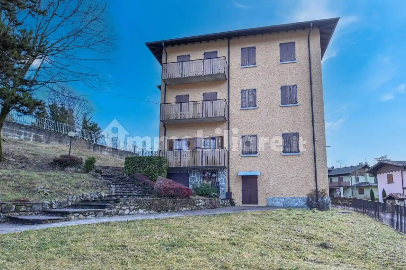 Appartamento in vendita a Selvino