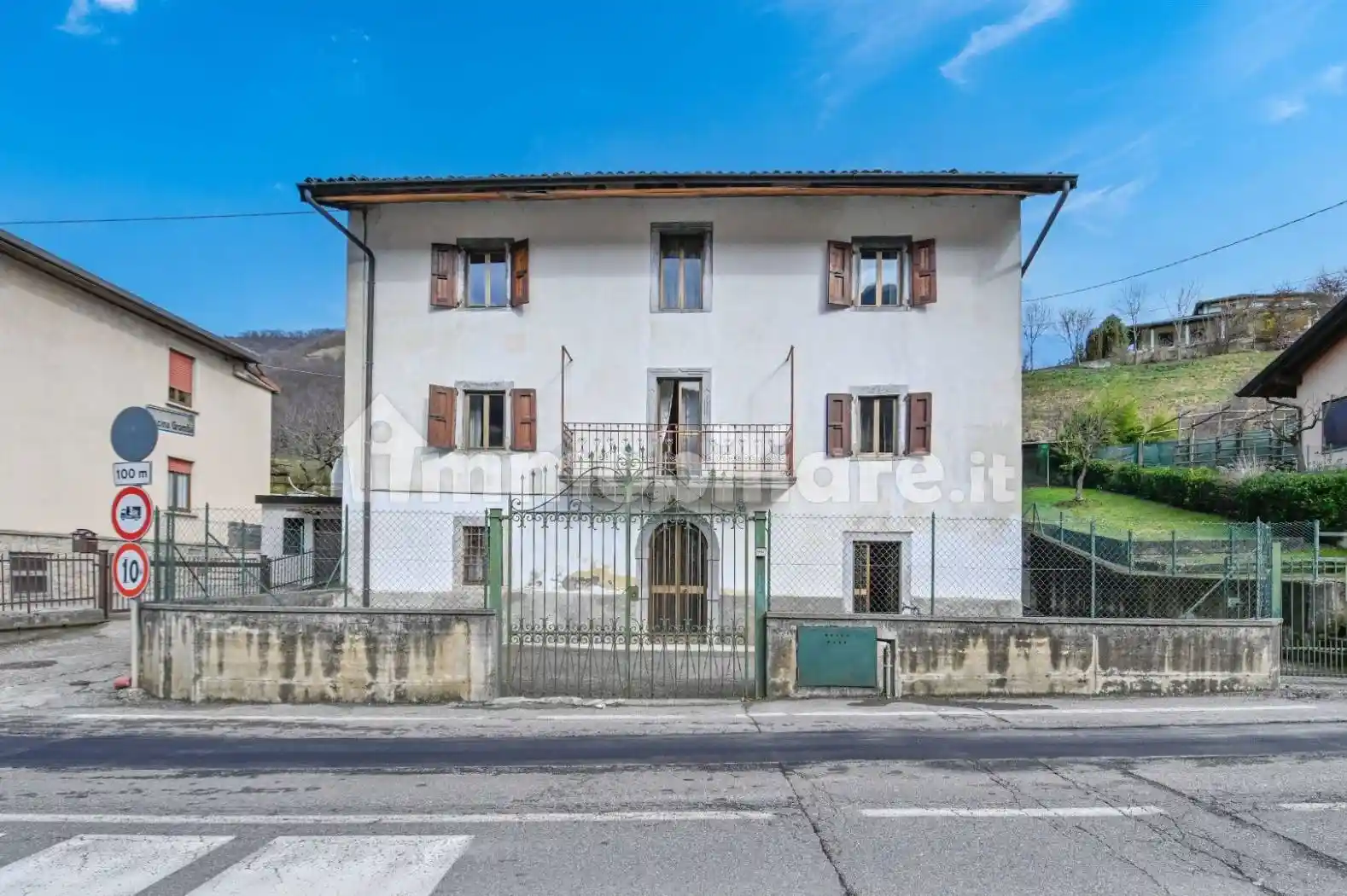 Villa in vendita a Albino