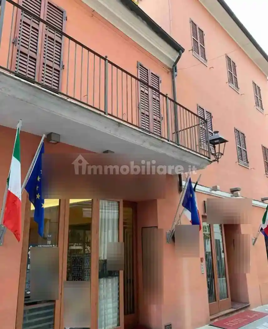 Palazzo - Edificio in vendita a Loreto