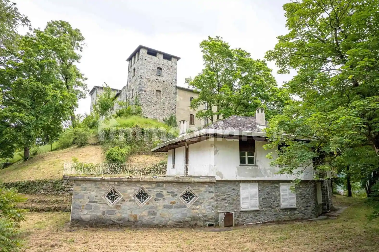 Villa in vendita a Sondrio