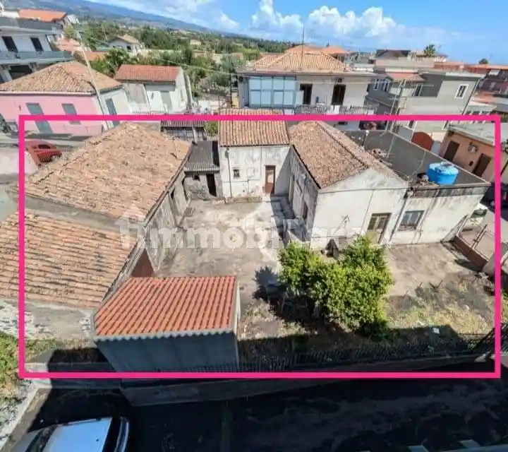 Casa indipendente in vendita a Santa Venerina