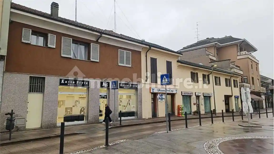 Appartamento in vendita a Locate di Triulzi