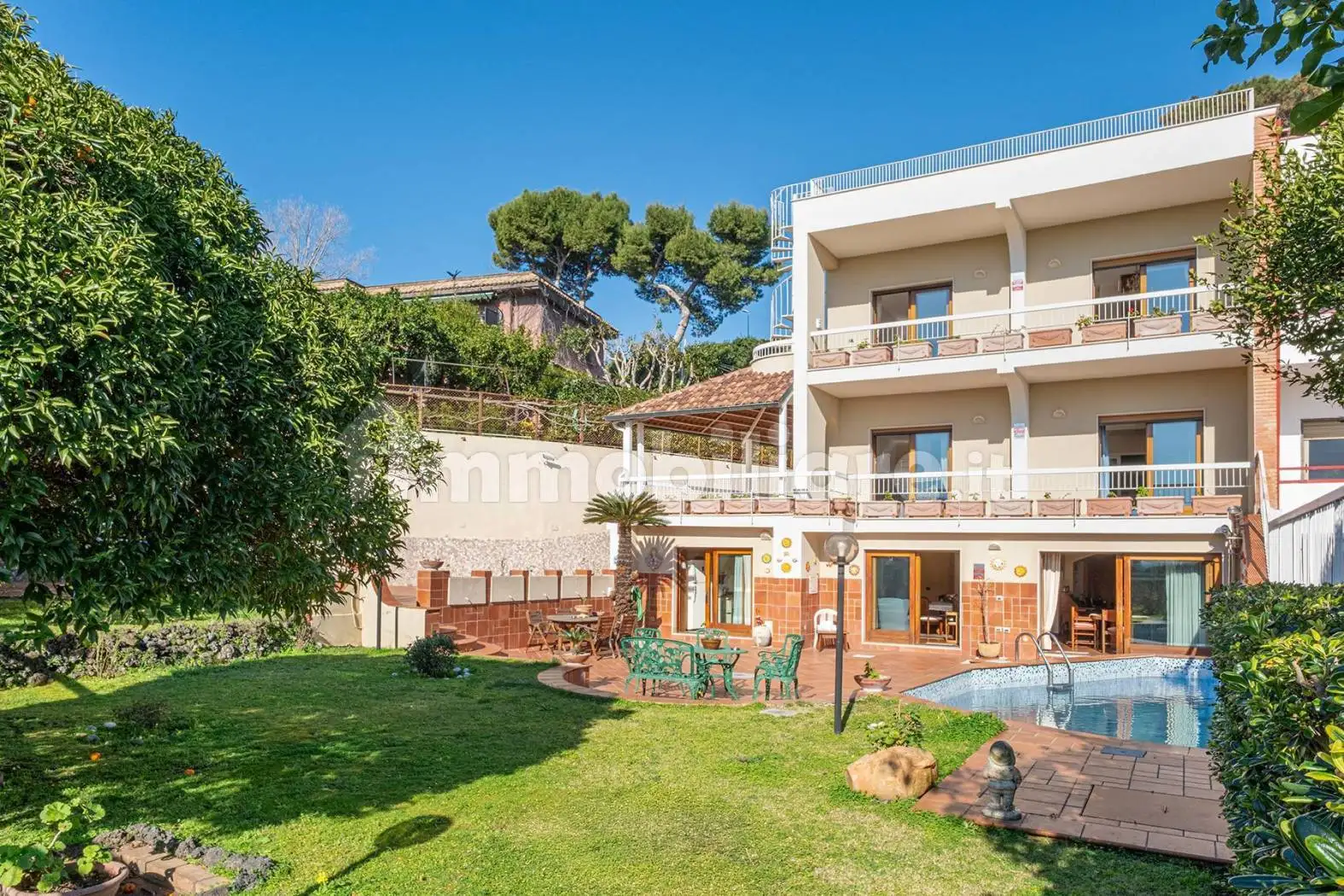 Villa in vendita a Napoli