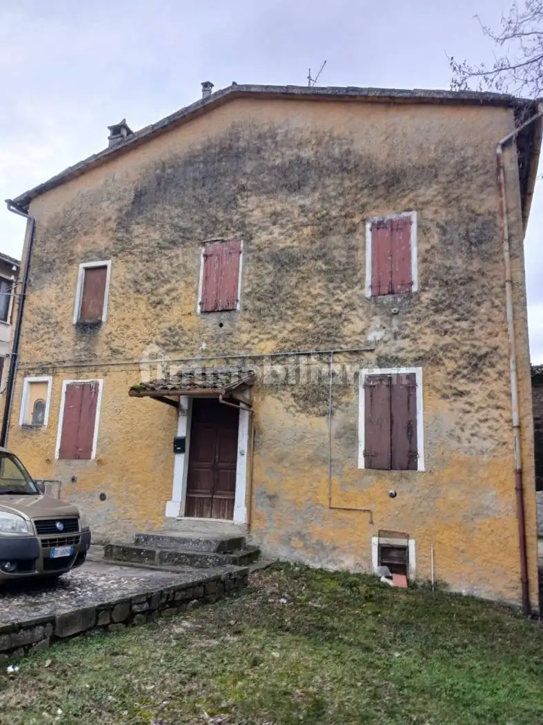Casa indipendente in vendita a Terenzo