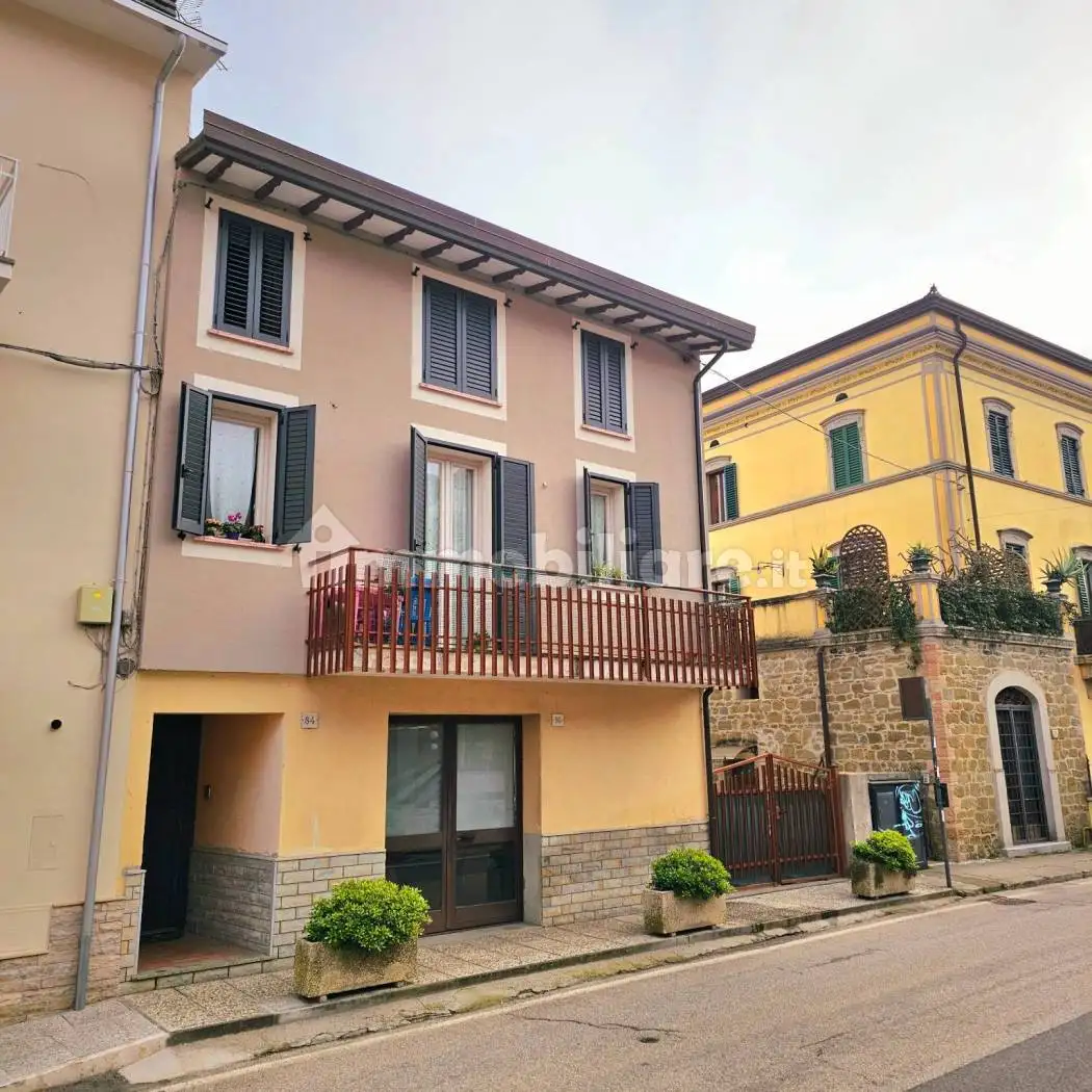 Casa indipendente in vendita a Perugia