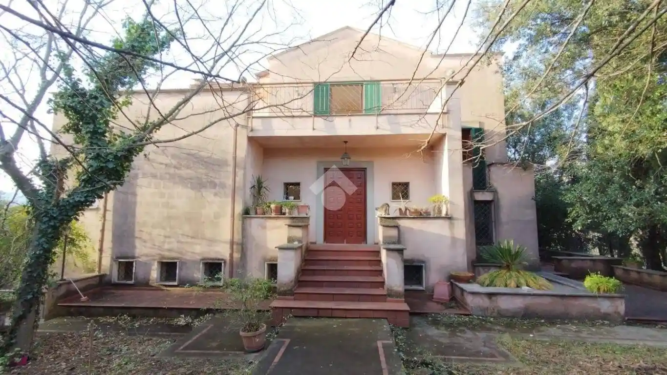 Villa in vendita a Cervaro