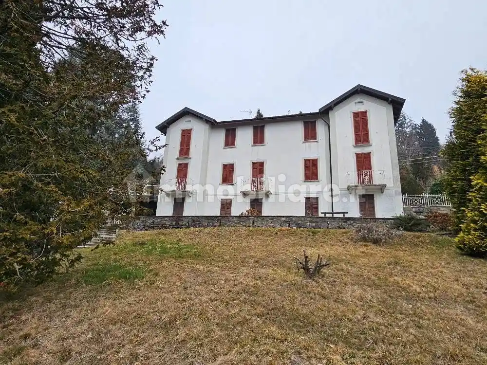 Villa in vendita a Premeno