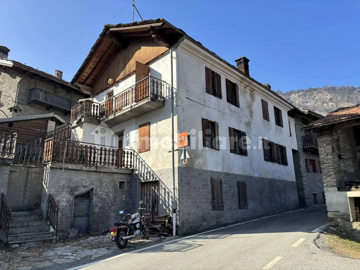 Casa indipendente in vendita a Introd