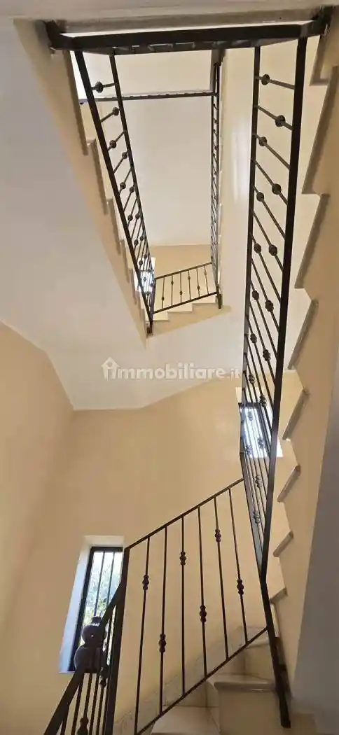 Terratetto plurifamiliare 730 m², ottimo stato, Capodrise - foto 4