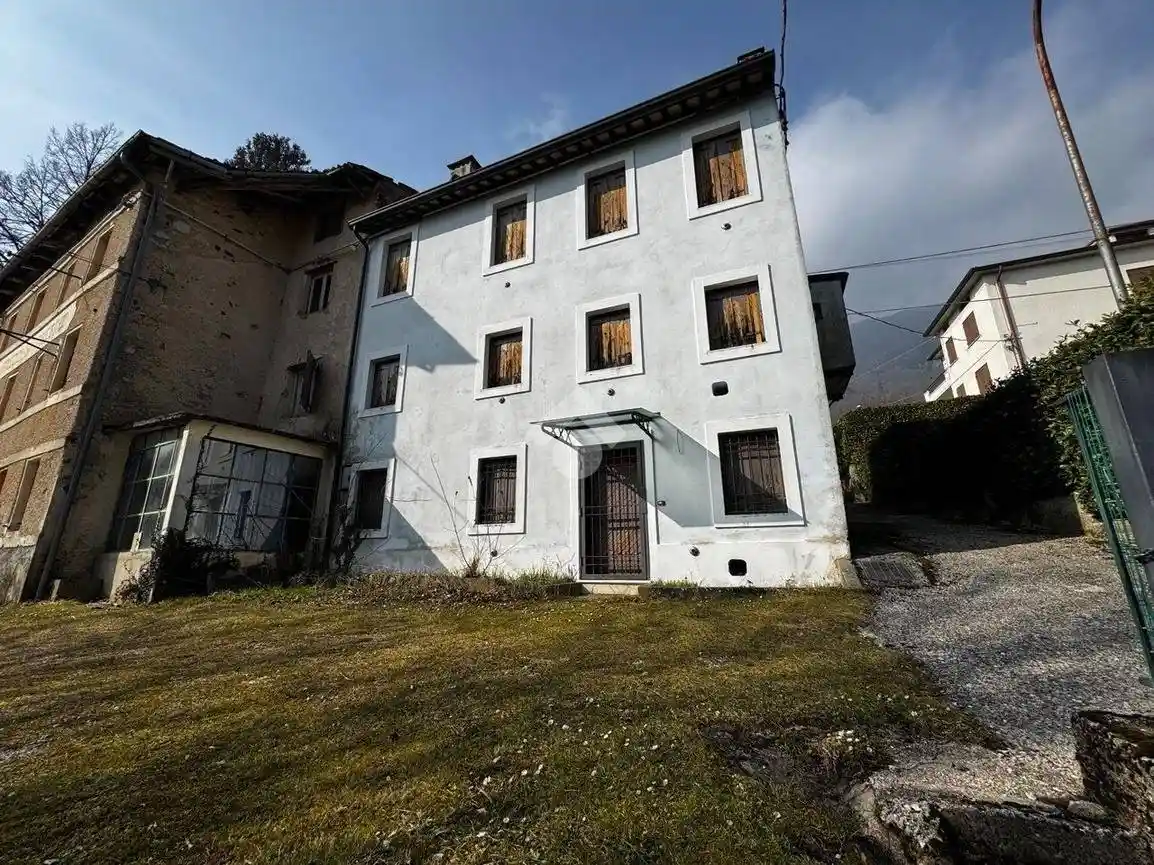 Casa indipendente in vendita a Schio
