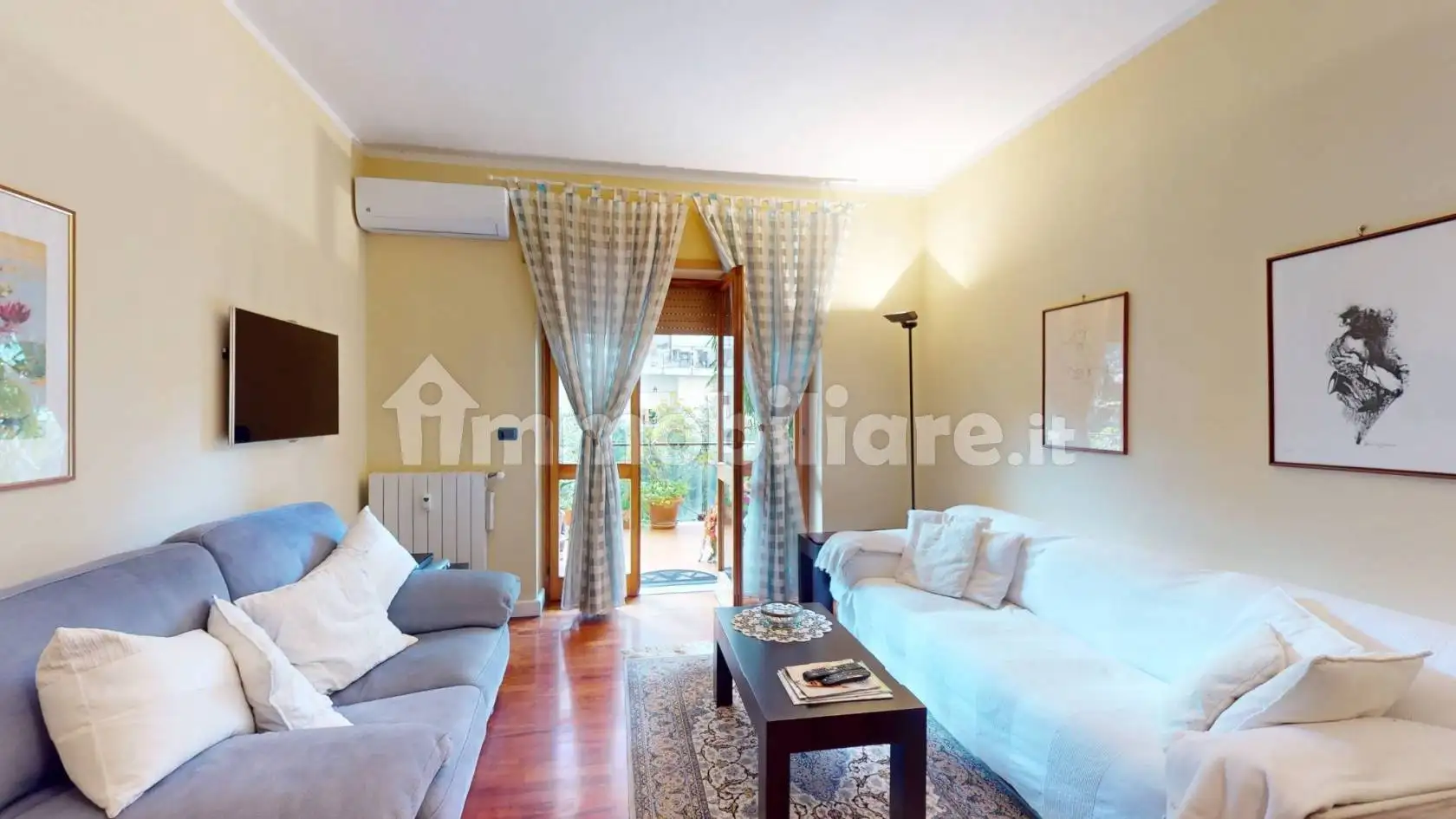 Appartamento in vendita a Napoli