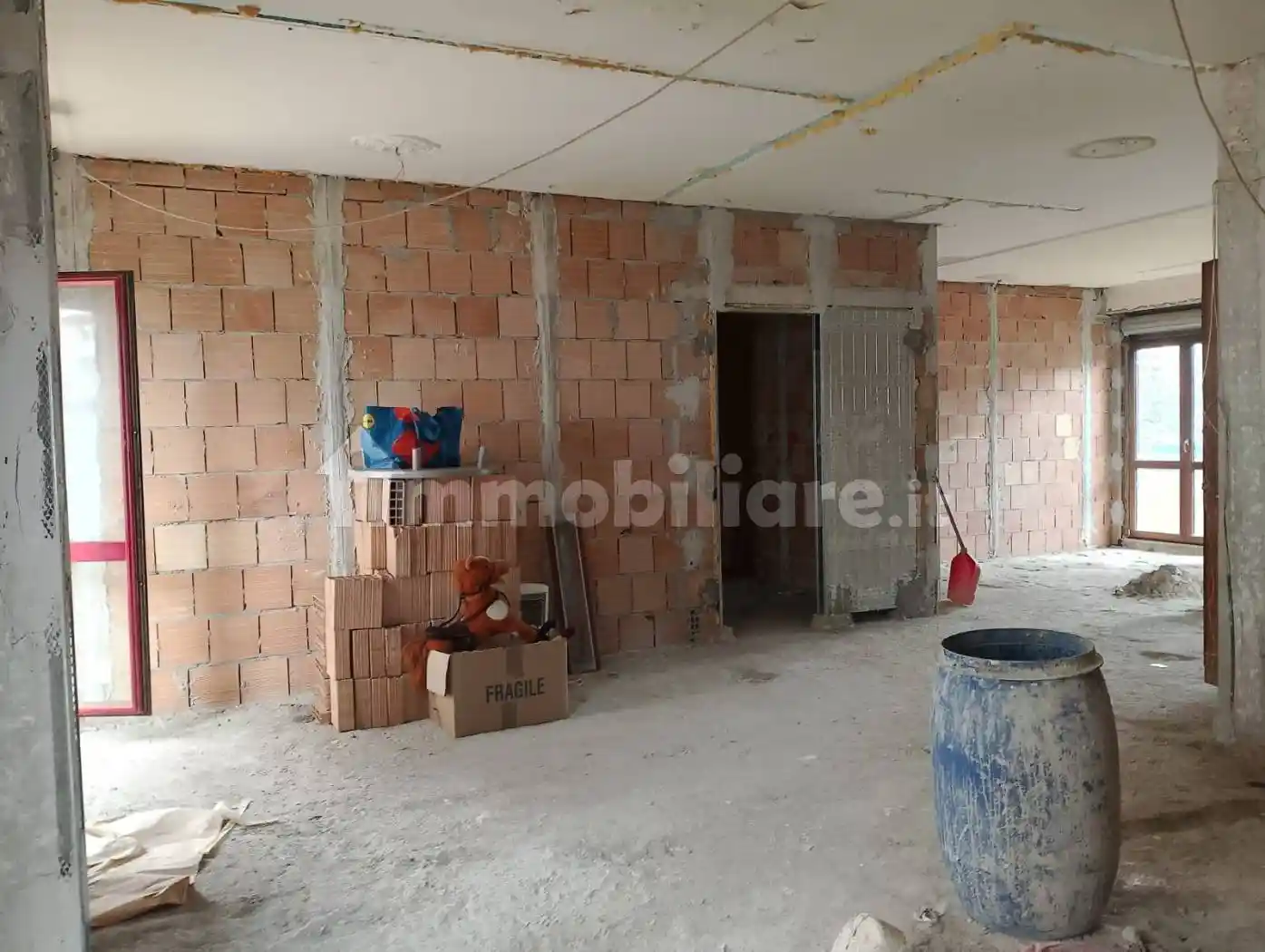 Trilocale ottimo stato, primo piano, Emanuele II, C. Colombo, Morelli e Silvati, Avellino - foto 5