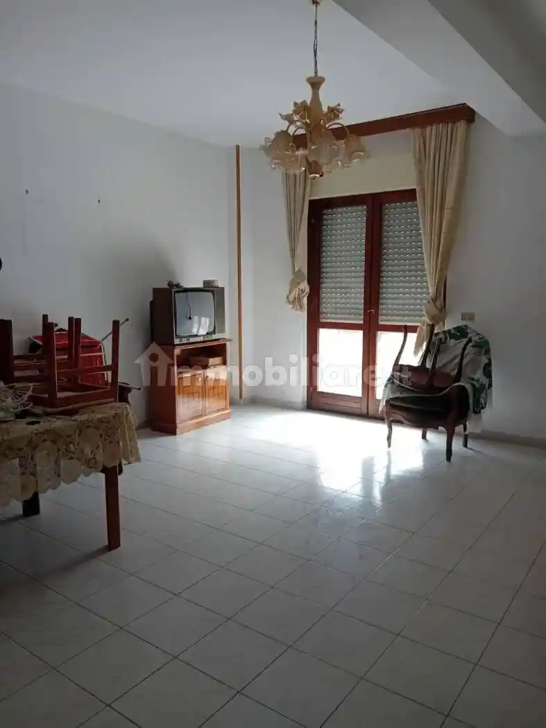 Quadrilocale via Cristoforo Colombo, Bianco - foto 3