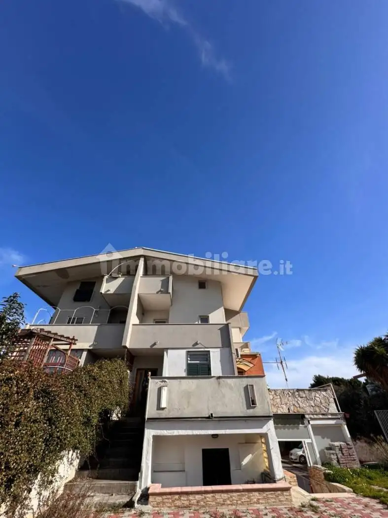 Villa in affitto a Bari