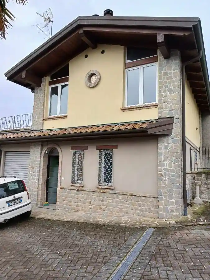 Villa in vendita a Casina