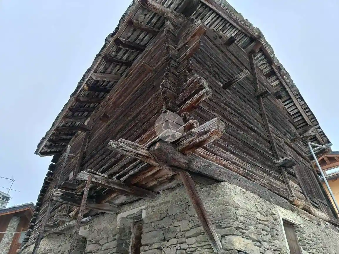 Rustico - Casale in vendita a Aymavilles