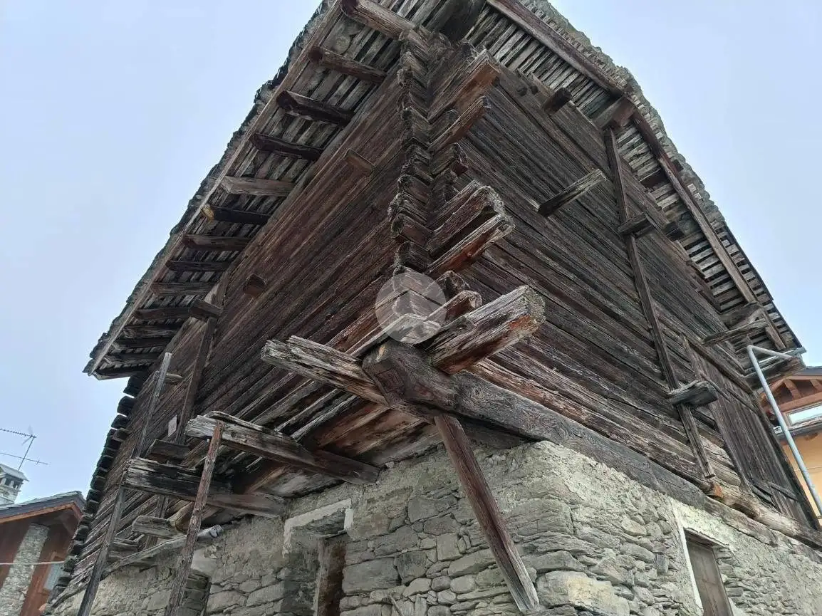 Rustico - Casale in vendita a Aymavilles