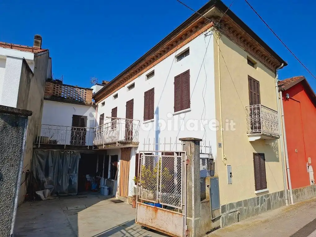 Rustico - Casale in vendita a Rocca d'Arazzo