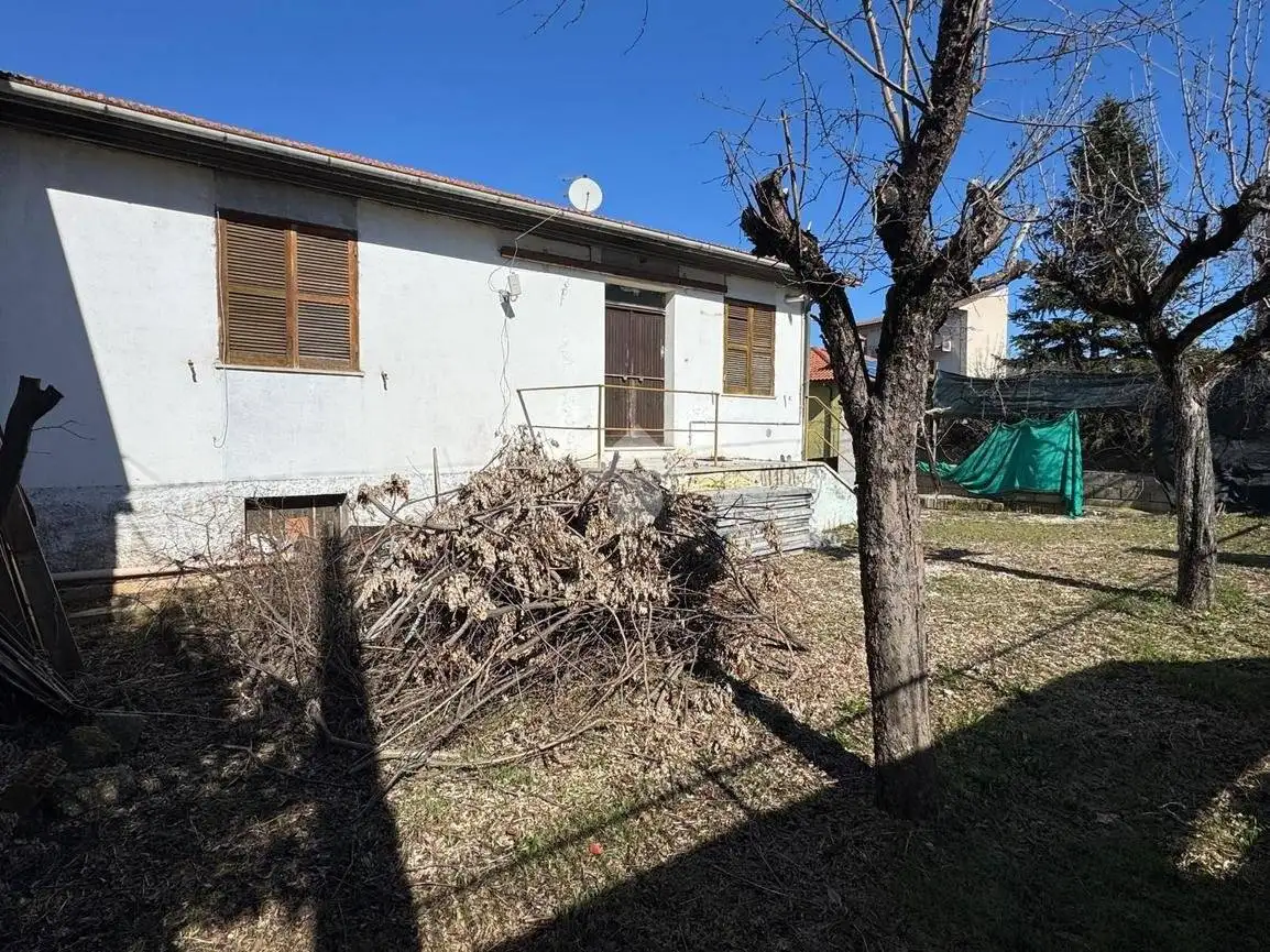 Casa indipendente in vendita a Avezzano