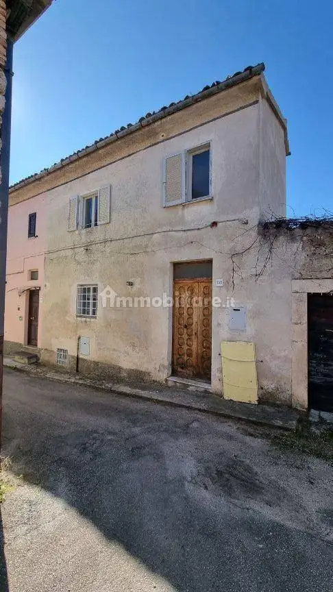 Casa indipendente in vendita a Pizzoli